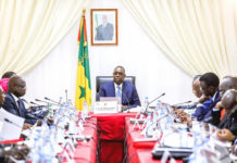 EXCLUSIF : LA SURPRENANTE LISTE DU «NOUVEAU GOUVERNEMENT» DE MACKY SALL QUI CIRCULE SUR LES RÉSEAUX SOCIAUX