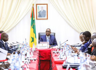 EXCLUSIF : LA SURPRENANTE LISTE DU «NOUVEAU GOUVERNEMENT» DE MACKY SALL QUI CIRCULE SUR LES RÉSEAUX SOCIAUX