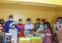 TAMBACOUNDA : LE DG DE LA SICAP, MAMADOU KASSÉ, BARRICADE LES ÉCOLES CONTRE LA PRÉCARITÉ ET LA COVID-19