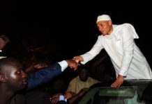 EXCLUSIF : KARIM WADE ENVOIE 16 8X8 AU PDS POUR SA TOURNÉE NATIONALE DE REMOBILISATION