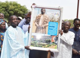 UCAD : LE DIRECTEUR DU COUD ET LES ÉTUDIANTS PORTENT OMAR PÈNE AU PINACLE, YOUSSOU NDOUR GUEST-STAR !