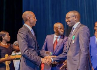 ORDRE DU LION : LE DIRECTEUR DU COUD, MAGUETTE SÈNE, ÉLEVÉ À LA DIGNITÉ DE CHEVALIER !