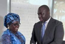 MINISTÈRE DU COMMERCE : ABDOU KARIM FOFANA HÉRITE DES CLÉS ET DÉCLINE SA FEUILLE DE ROUTE