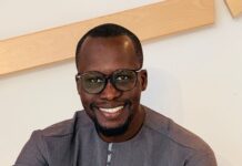 GUEST-ÉDITORIAL : RESTER DEBOUT ! (PAR LAMINE NIANG)