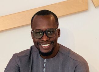 GUEST-ÉDITORIAL : RESTER DEBOUT ! (PAR LAMINE NIANG)