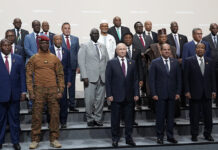 RUSSIE : L’AFRIQUE ÉTALE SES DIVISIONS DEVANT POUTINE