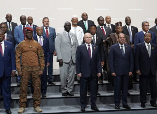 RUSSIE : L’AFRIQUE ÉTALE SES DIVISIONS DEVANT POUTINE