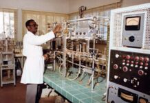 VENDREDI 29 DÉCEMBRE 2023 : LE GÉANT CHEIKH ANTA DIOP, TOUJOURS IGNORÉ AU SÉNÉGAL, AURAIT EU 100 ANS !