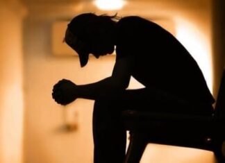 ENQUÊTE : COMMENT LA SOLITUDE CAUSE 100 MORTS À TRAVERS LE MONDE PAR HEURE