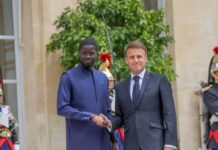 DÉCRYPTAGE : MACRON FACE AU NOUVEAU SÉNÉGAL !