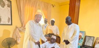 L’AMBASSADEUR DU MAROC AU SÉNÉGAL REND UNE VISITE DE COURTOISIE AU KHALIFE GÉNÉRAL DES TIJANES À TIVAOUANE